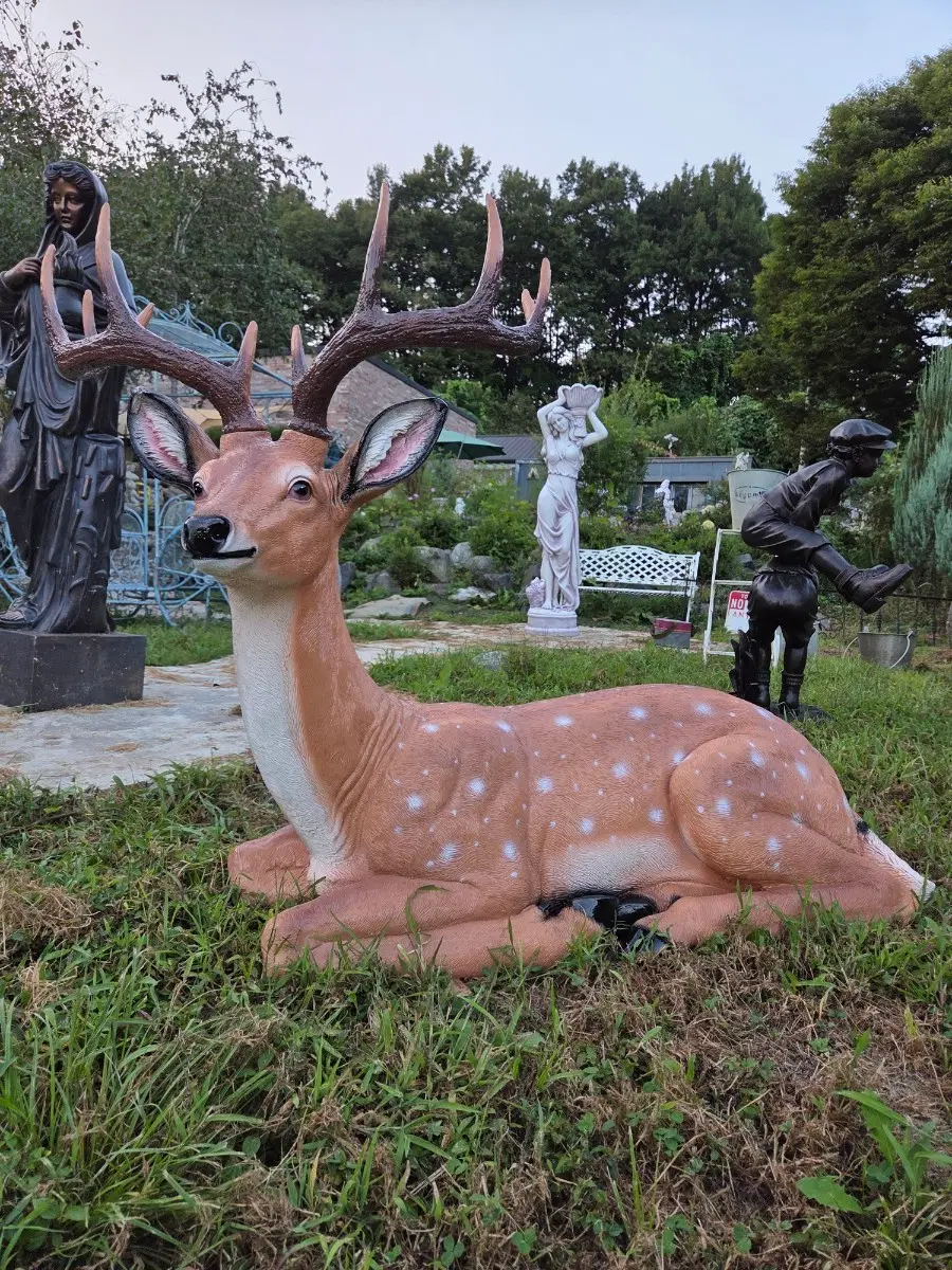 사슴 조각상