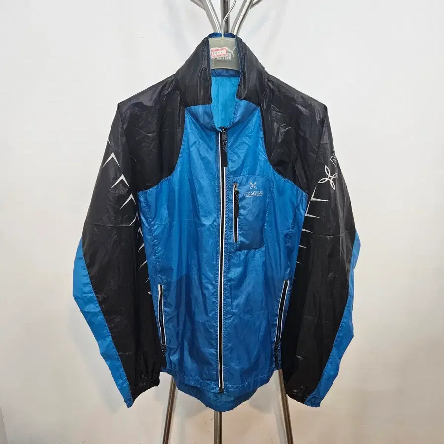 몬츄라 경량 바람막이 XL