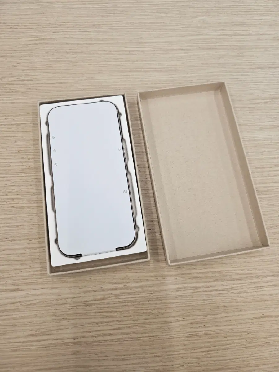 SS급 새폰 리퍼) 아이폰16프로 256GB 데저트 티타늄 애플정품리퍼