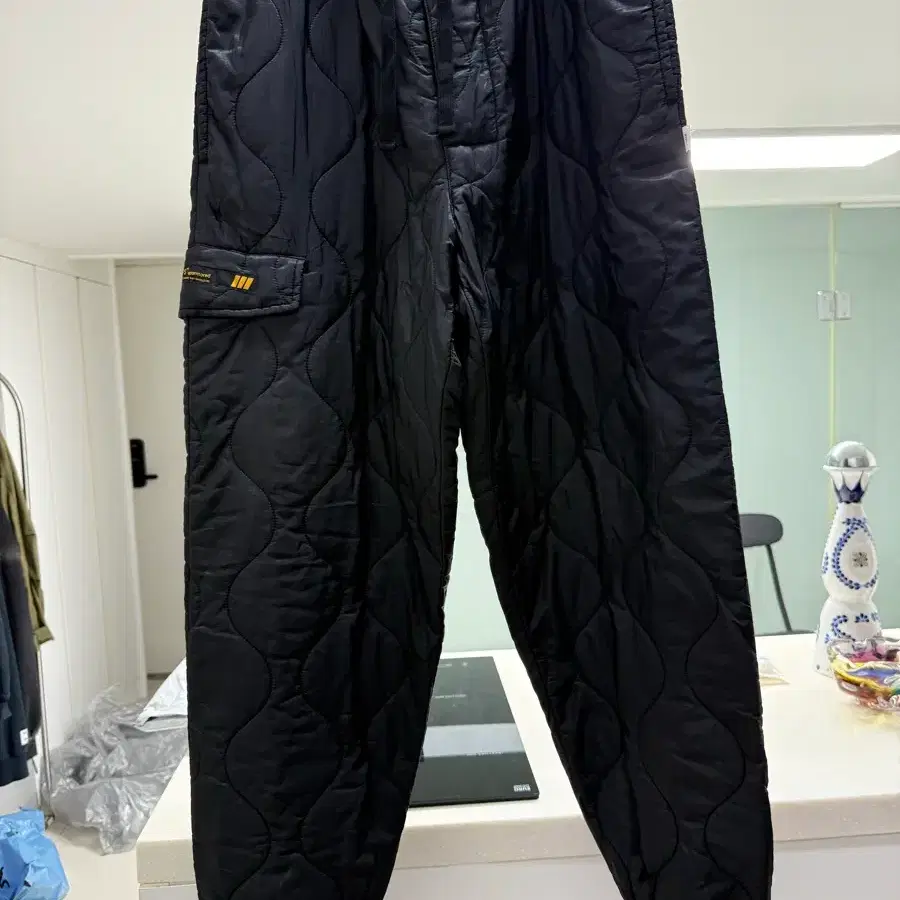 WTAPS 나일론 립스틱 트라우저