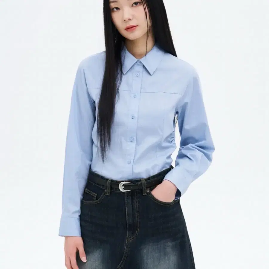에잇세컨즈 소라스카이블루,화이트 코튼피치셔링크롭긴팔셔츠