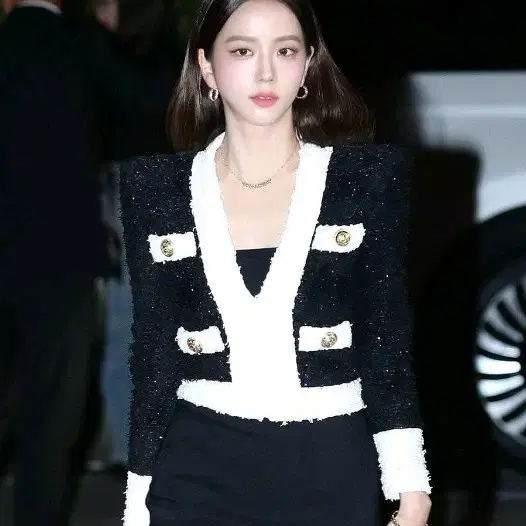 (정품/블랙핑크 지수 착용)발망 금장 트위드 자켓 블랙/화이트 38