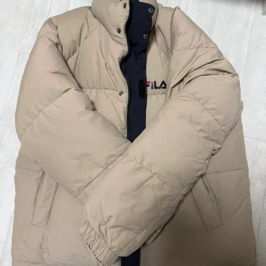 휠라 패딩 리버시블