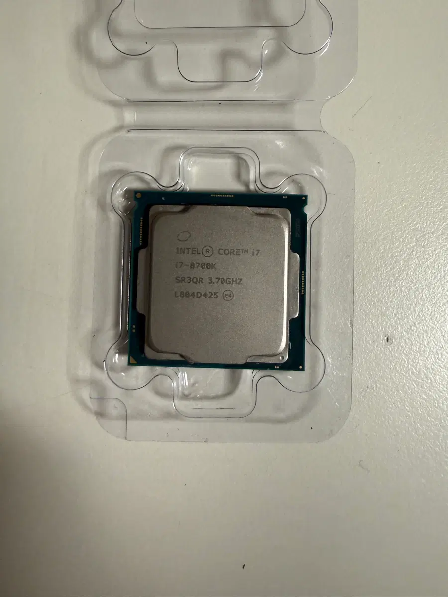 인텔 코어 i7-8700K CPU (수량 두 개)