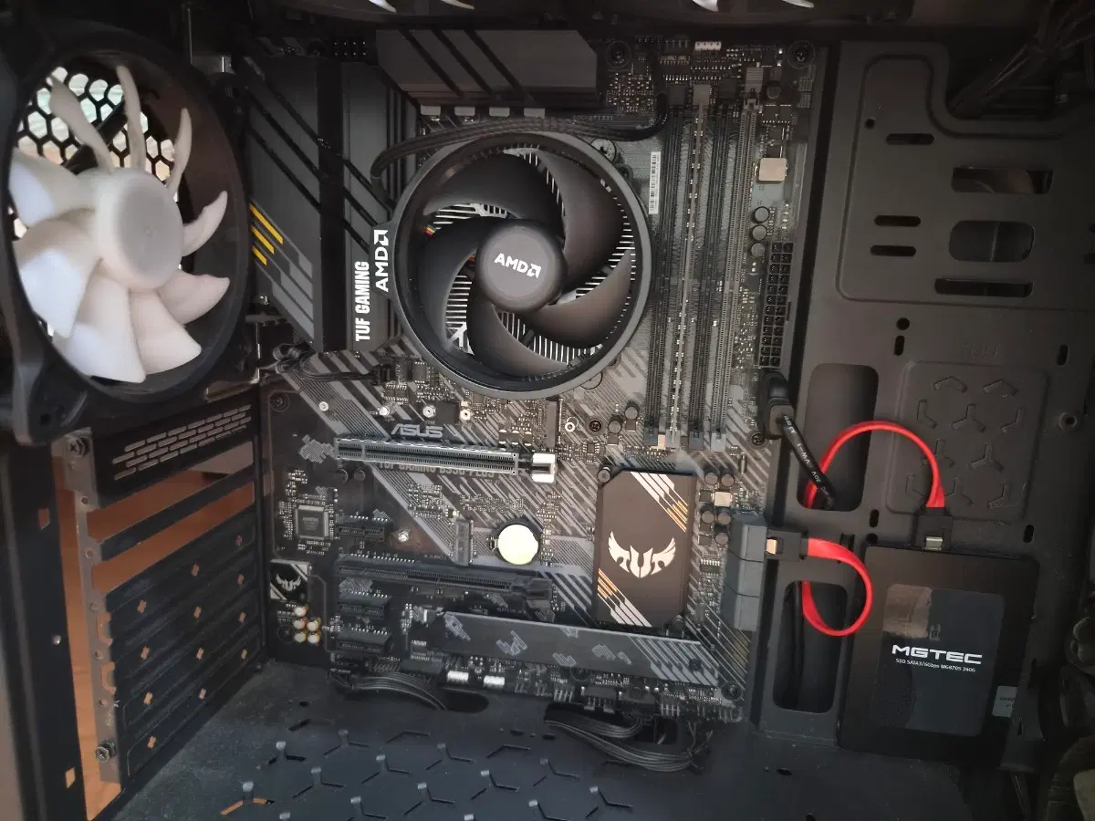 AMD 라이젠 5500x3d 게이밍 컴퓨터 본체