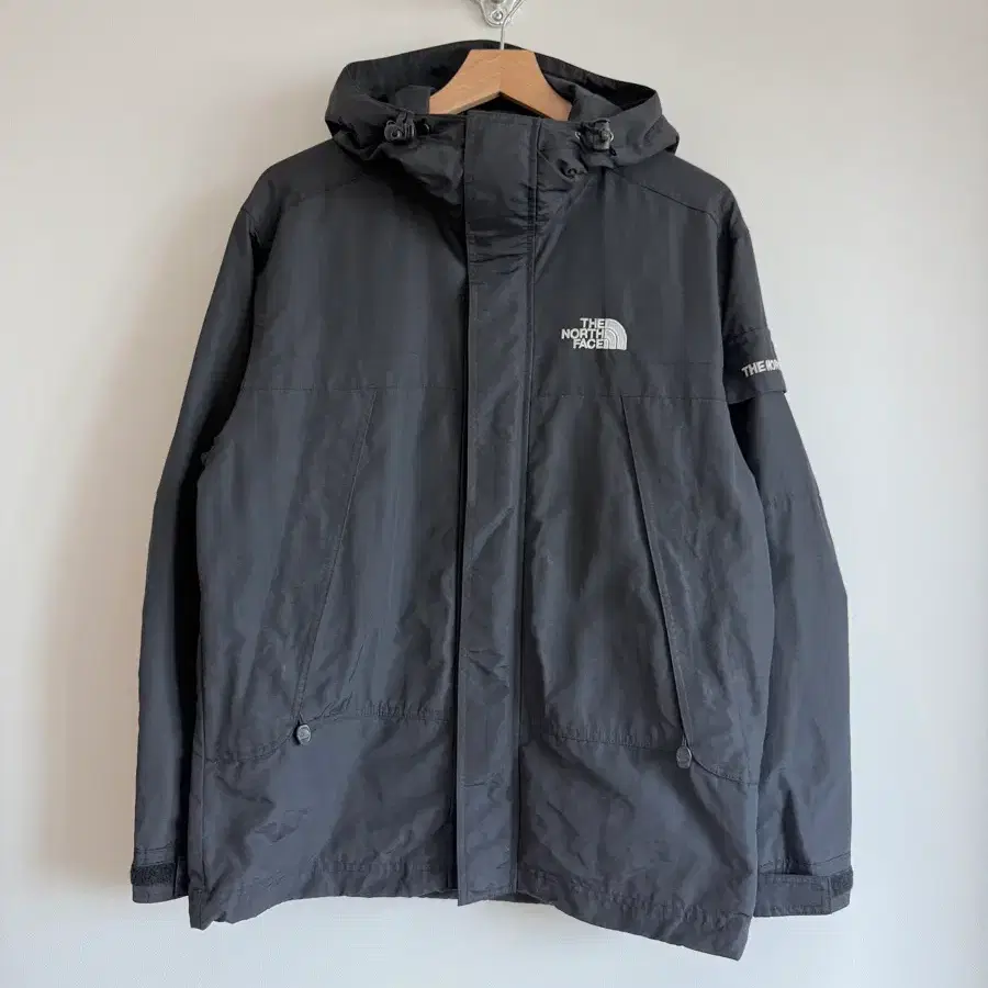 노스페이스(THE NORTH FACE) 바람막이 윈드브레이커