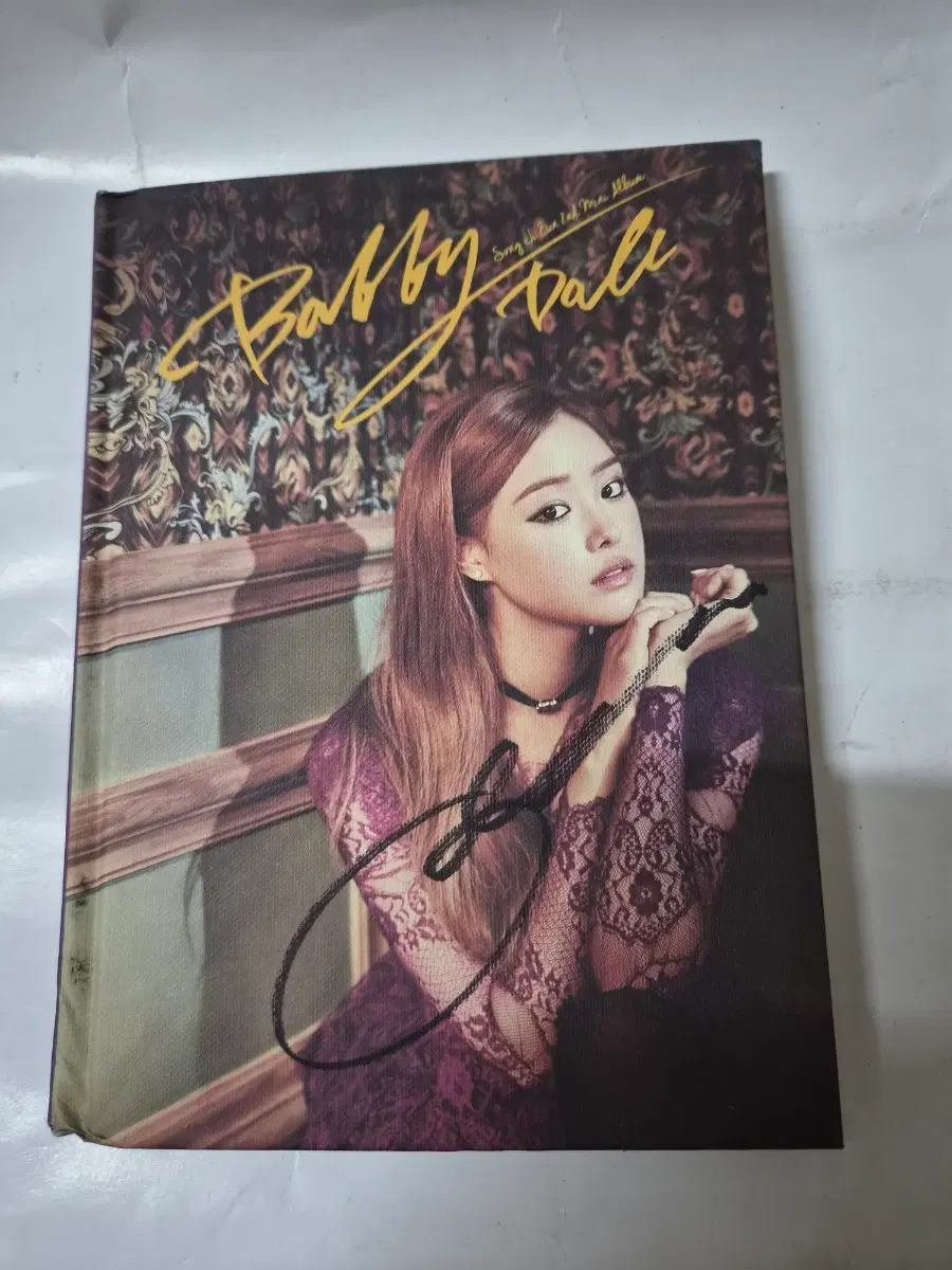 (비매.홍보용)송지은 BABY DOLL 앨범 초판 / 싸인 cd 입니다 깨끗합니다