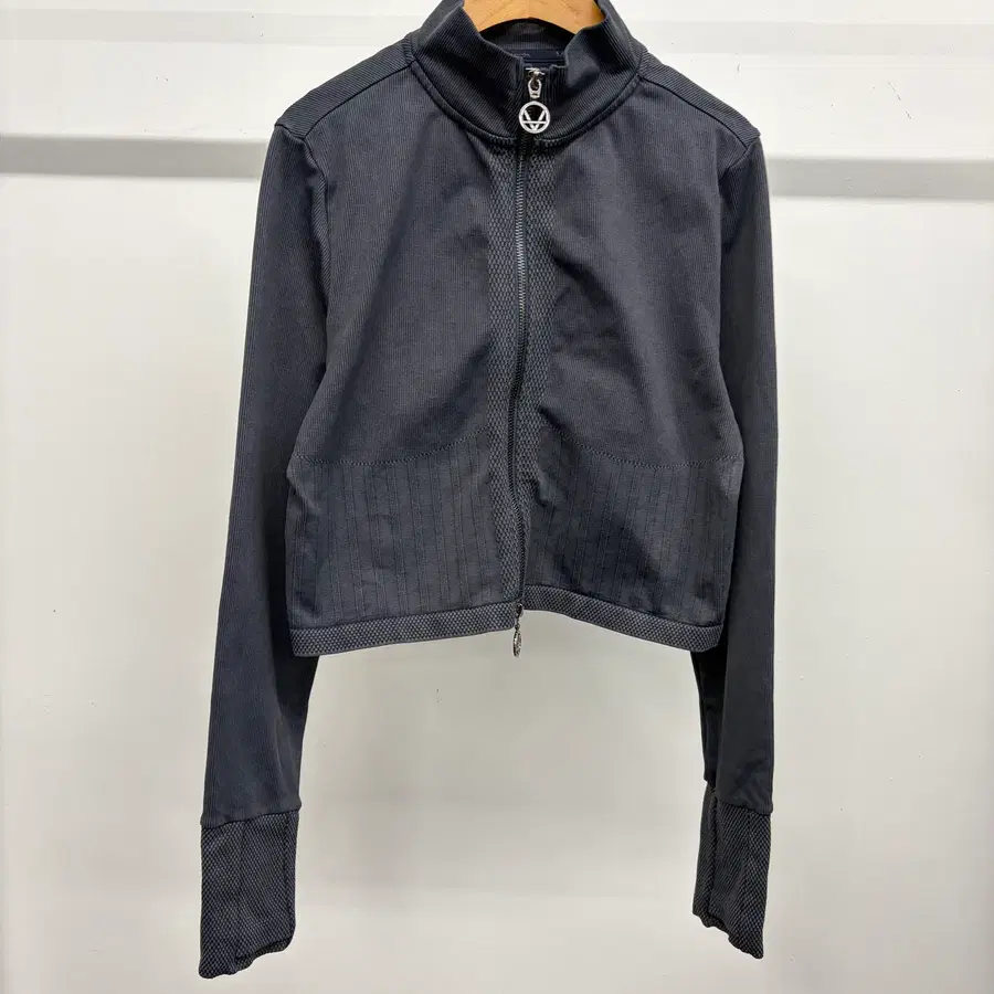 Verish 베리시 올텐션 크롭 집업 M