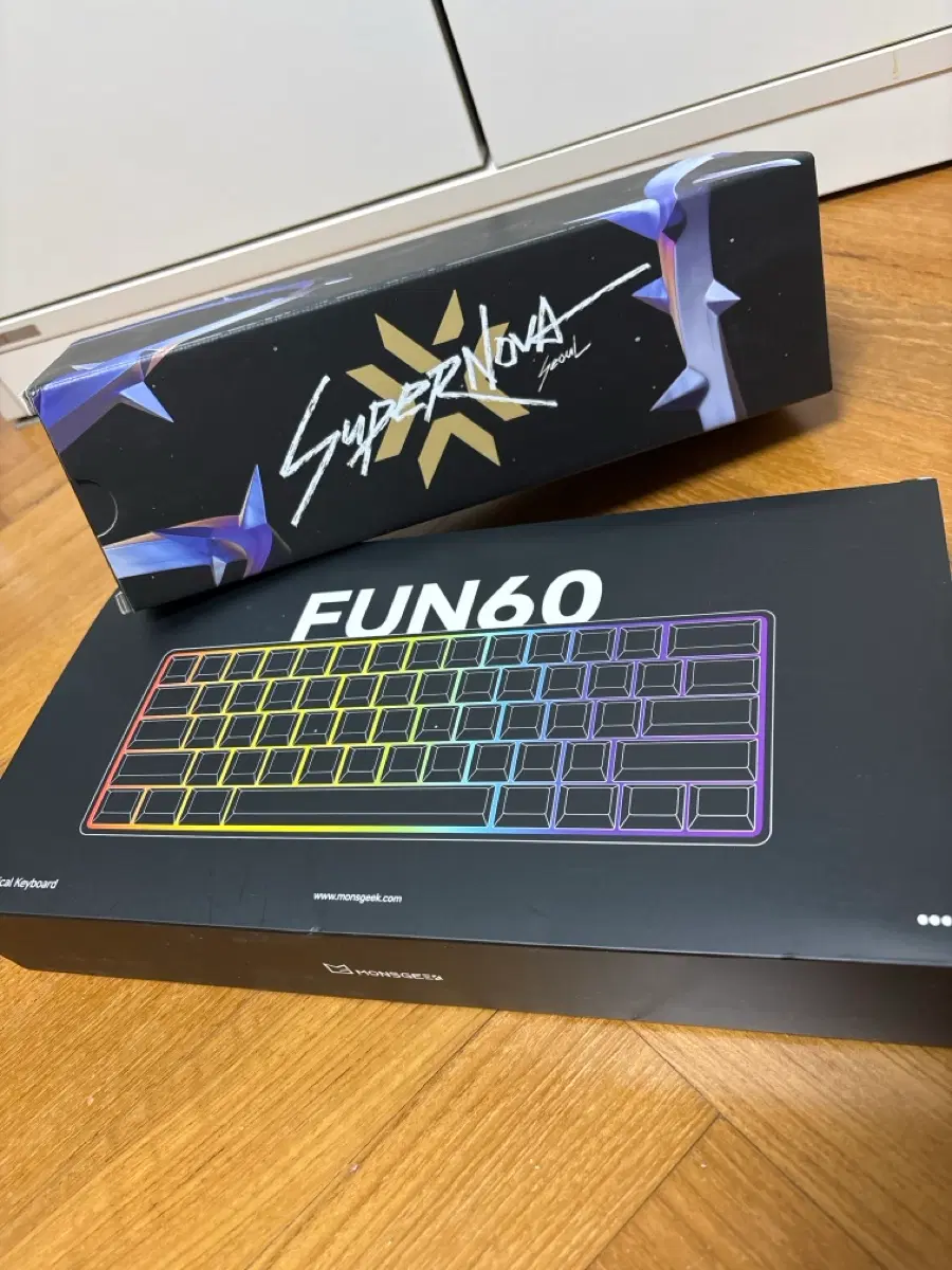 FUN 60 pro Mechanical Keyboard (레피드 트레커 지원)/ 발로란트 2024 챔피언스 장패드
