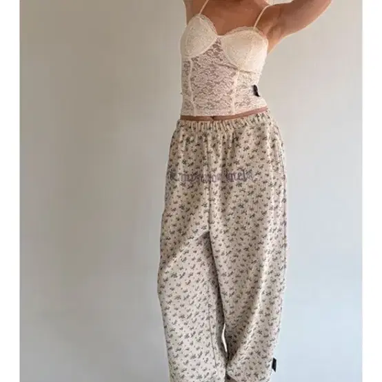미스테리어스호텔 플라워와플팬츠