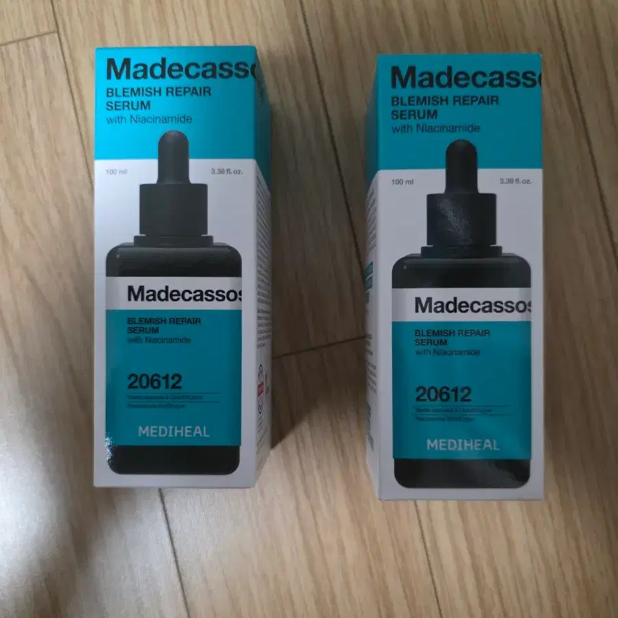 메디힐 마데카소사이드 흔적 리페어 세럼 100ml 2개 새상품