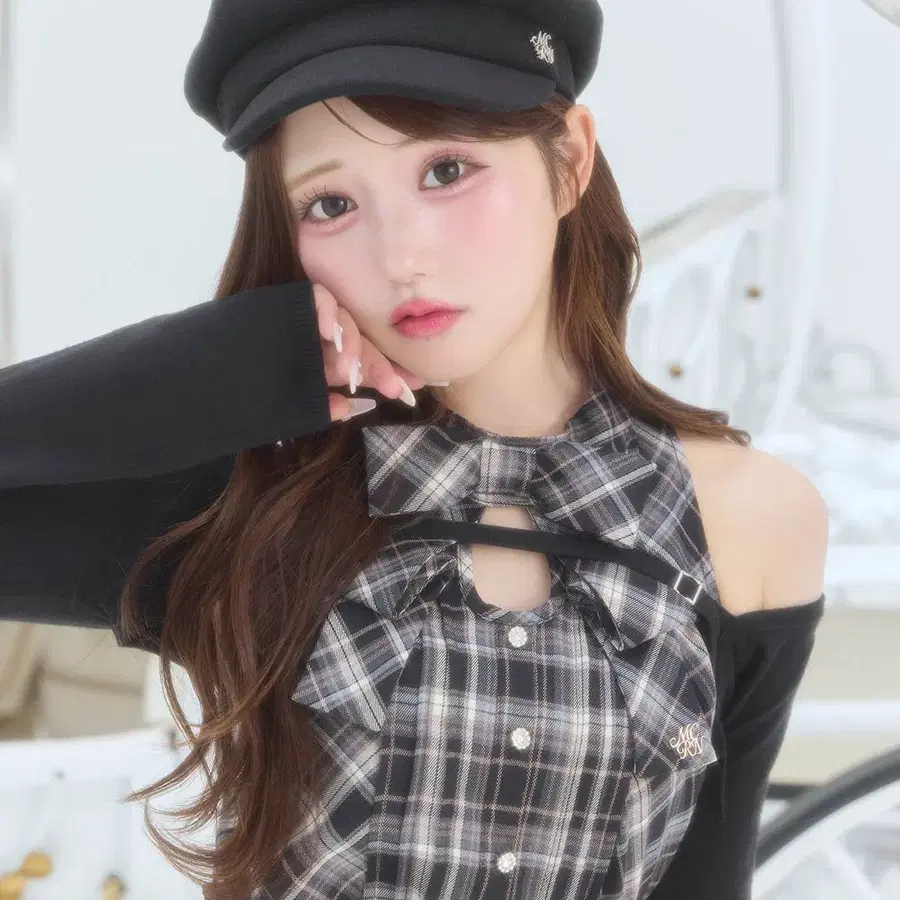미셸마카롱 전면 리본 앙상블 체크 블라우스