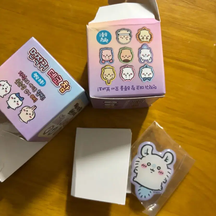 먼작귀 데코참 모몽가