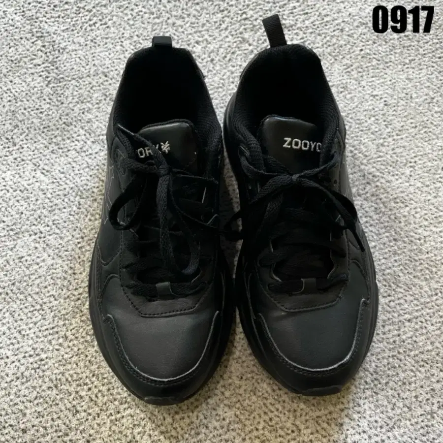 ZOOYO 검정색 운동화 230