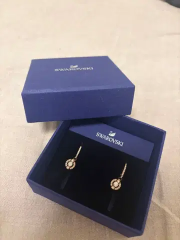 SWAROVSKI Sparkling Dance 드롭 귀걸이