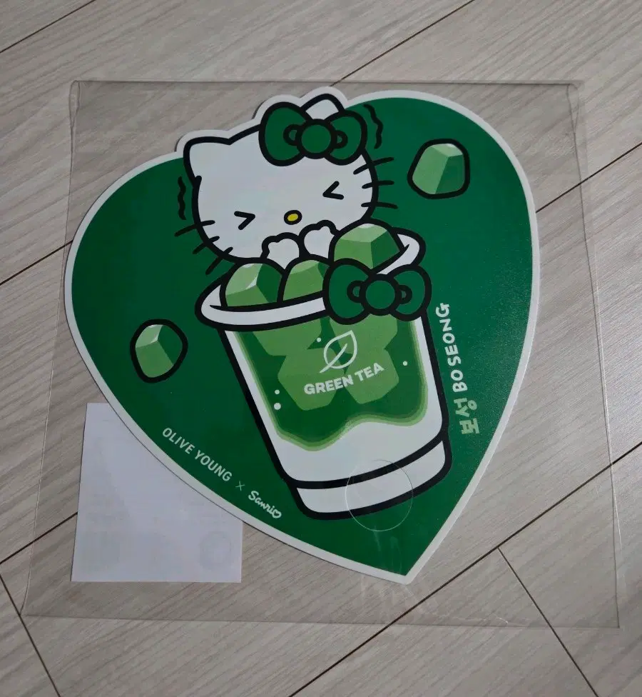 새상품) 헬로키티 보성 녹차 올리브영 산리오 콜라보 부채