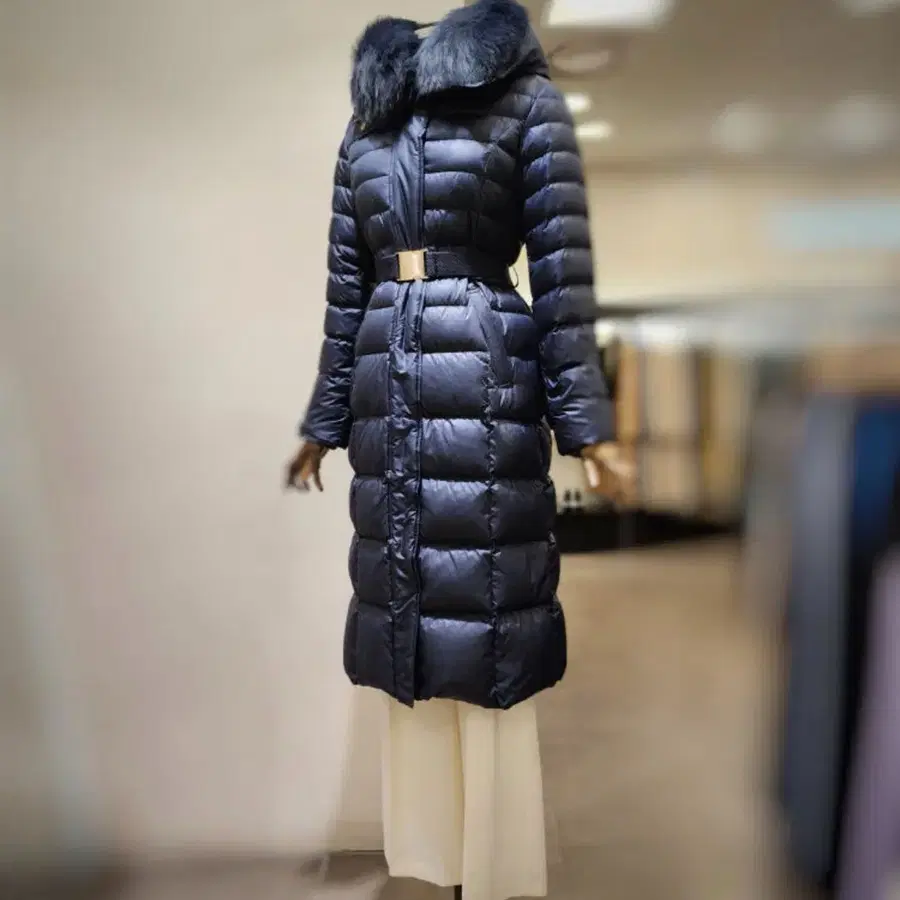 모조에스핀 폭스퍼 구스다운 벨티드 롱 패딩