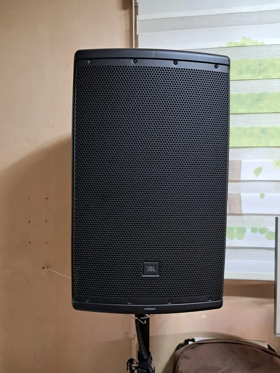 JBL 615 액티브 스피커