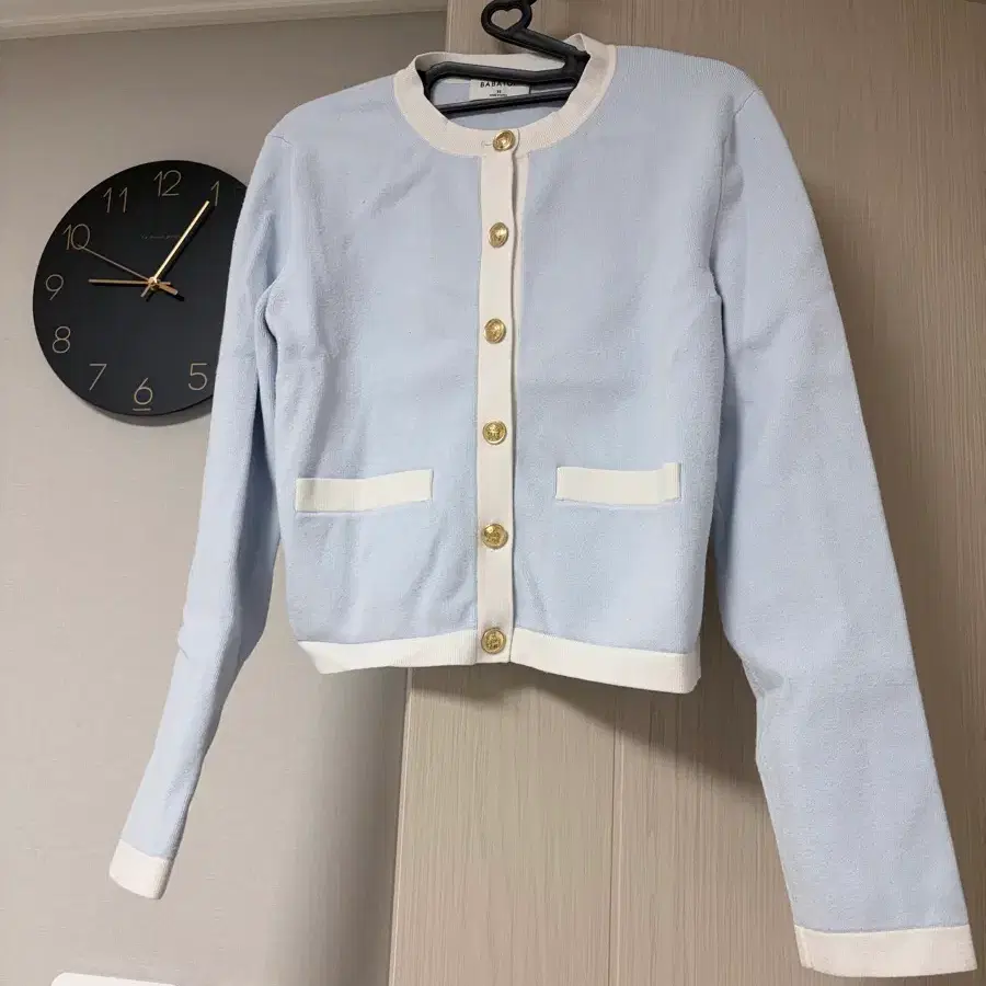 Aritzia 아리찌아 가디건 원가 20만원