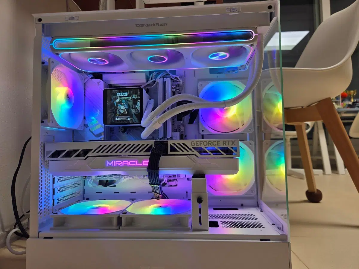 9800x3d, b850m wifi, rtx 5080 화이트 미라클 본체