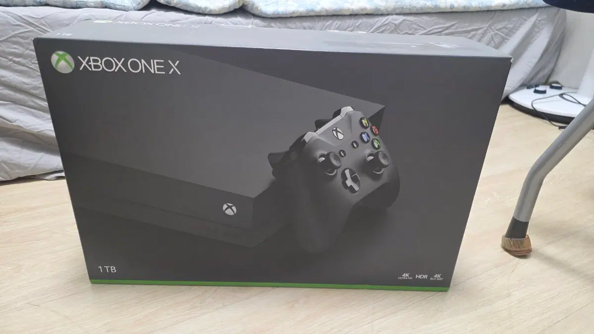 Xbox One X 1tb+키넥트+컨트롤러 4세대
