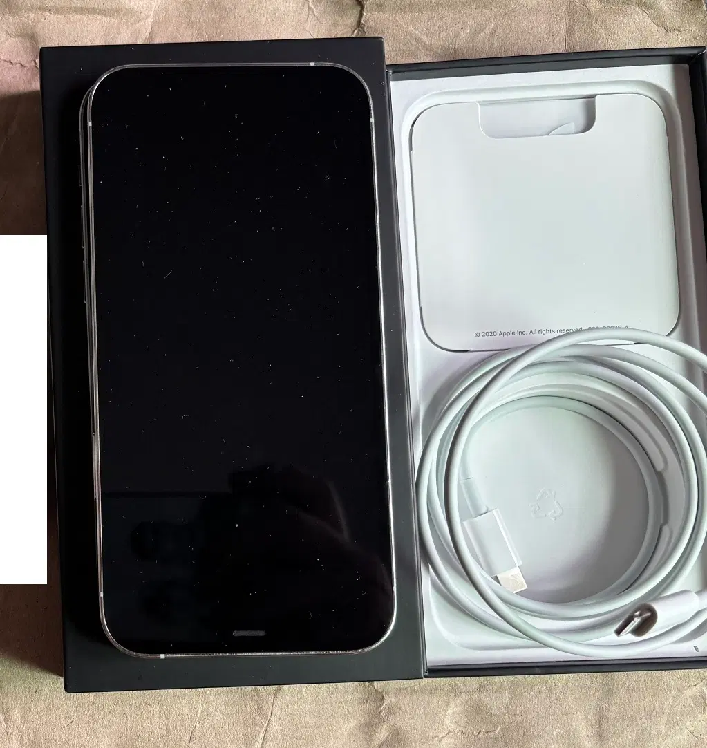 아이폰 12 프로 iphone 12 pro 128g 팝니다.