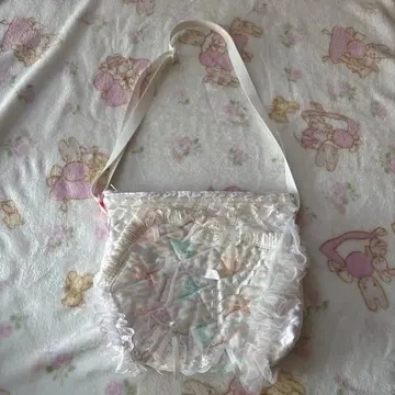 그니프니 숄더백