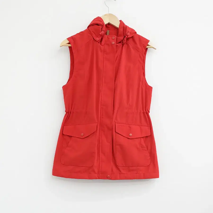 MERRELL 레드 후드 바람막이 조끼