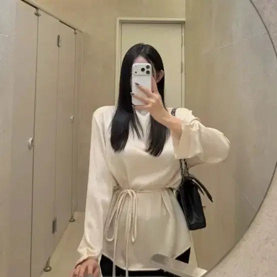 데이유어 양면새틴블라우스 (새상품)
