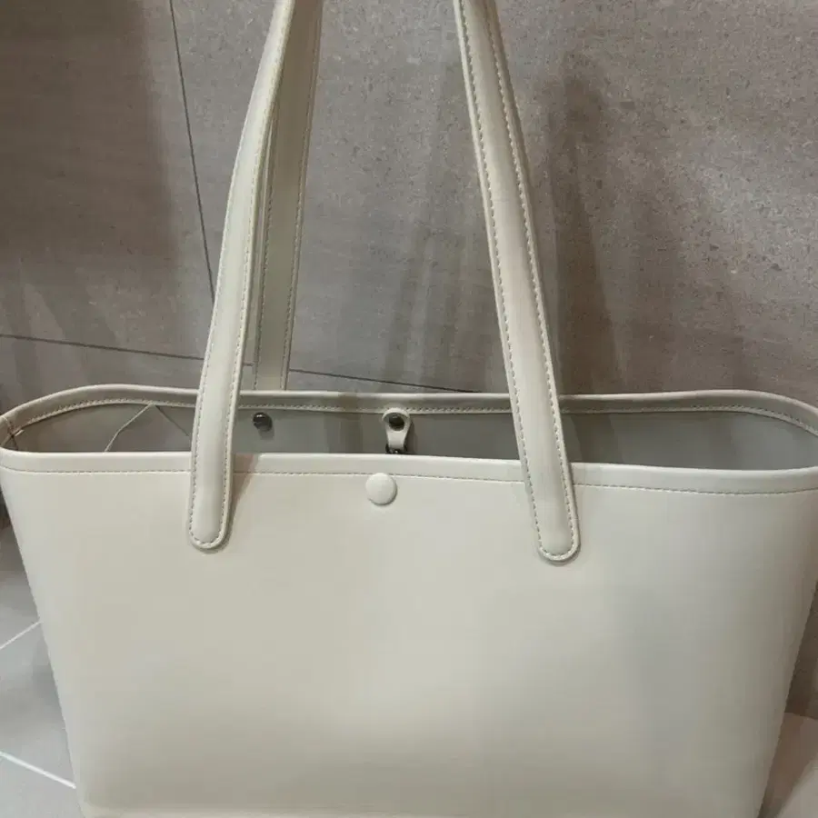 천연 소가죽 아이보리 숄더백