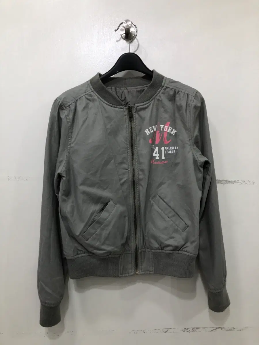 H&M 뉴욕 양키스 리버시블 봄버 자켓