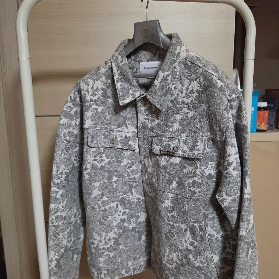 디스이즈네버댓 플라워패턴 자켓 판매합니자