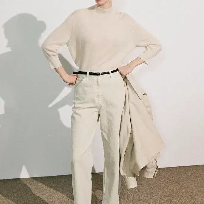 (새상품) 한섬 더캐시미어 테이퍼드 데님 팬츠