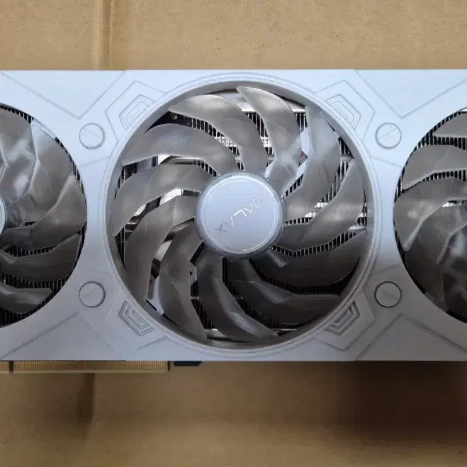 RTX4070 Ti SUPER 갤럭시 EX GAMER WHITE OC D6X 16G