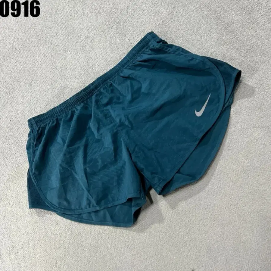 나이키 다이나 핏 여성 반바지 청록색 L