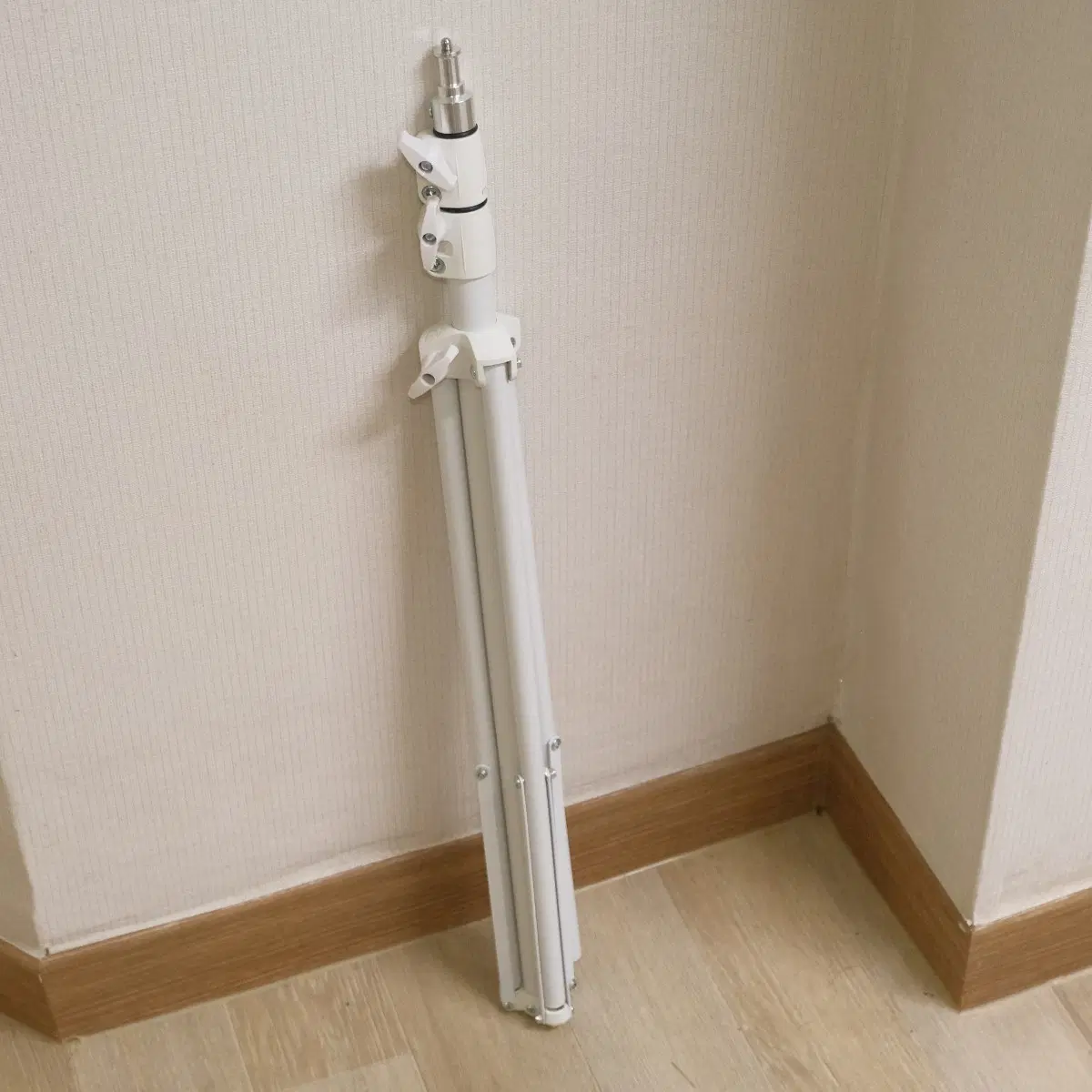 미닉스 대형 2단 삼각대 화이트 70cm~200cm