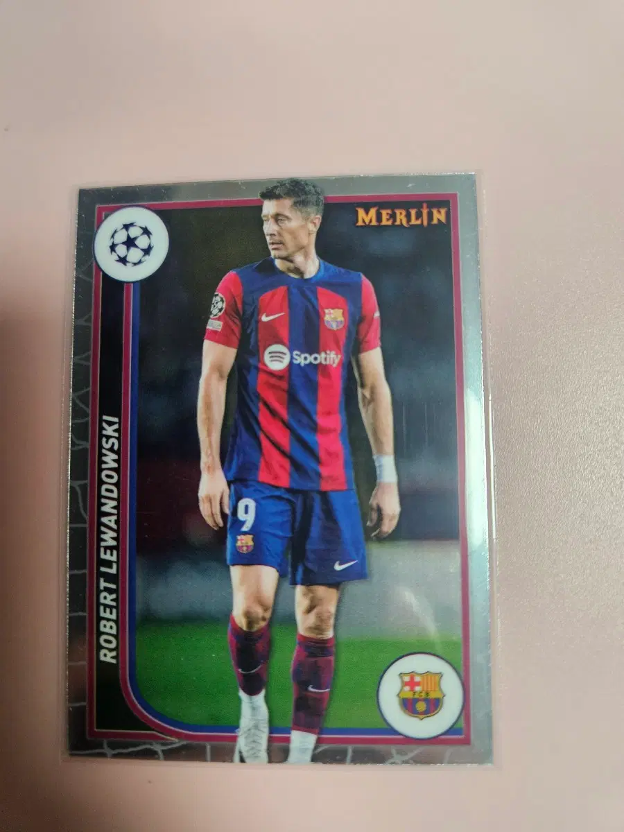 축구)레반도프스키 2024 Topps Merlin base
