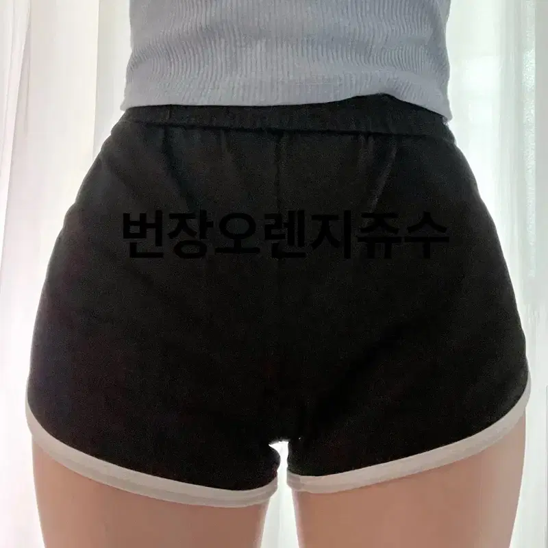 착샷 돌핀팬츠 블랙+크롭 카라 골지니트 일괄 실착
