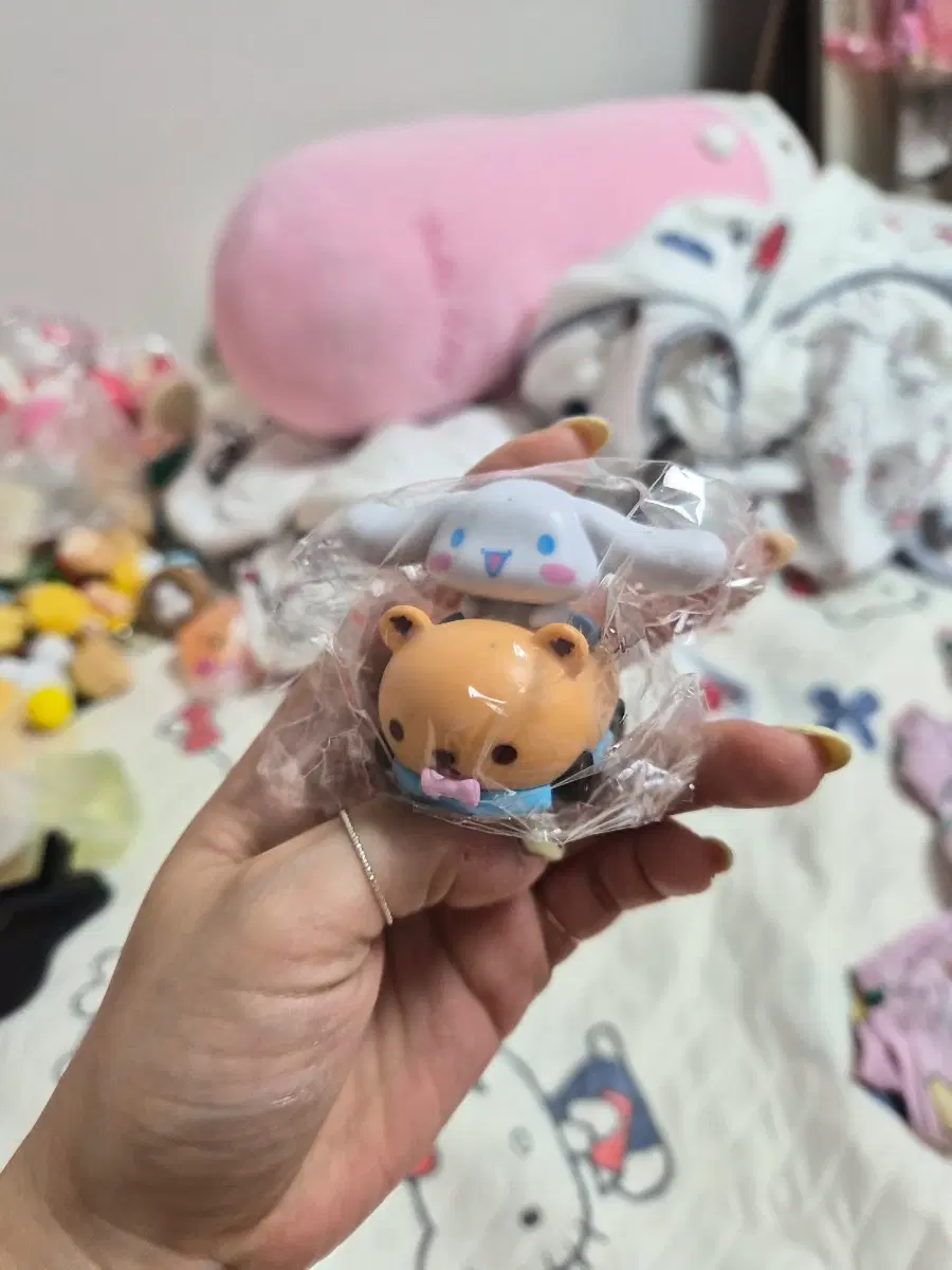 시나모롤 곰돌이 자동차 피규어