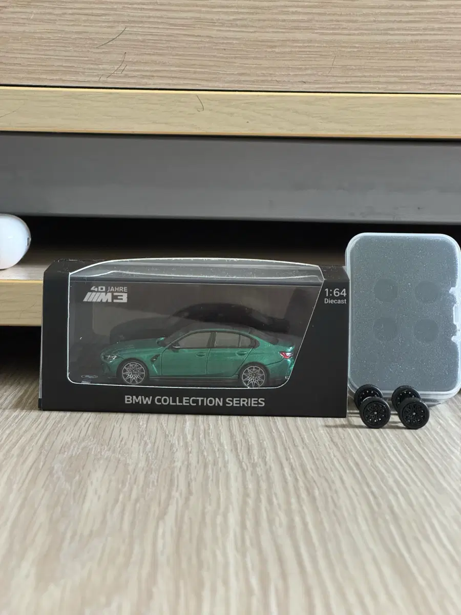 1:64 ARBOX M3