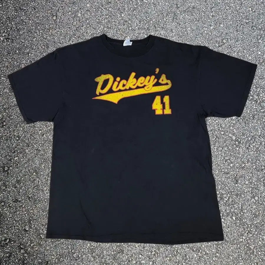 미국 빈티지 Dickey's BBQ 'Smokin 41' 스포티 그래픽 오버핏 반팔티 워시드 블랙 XL