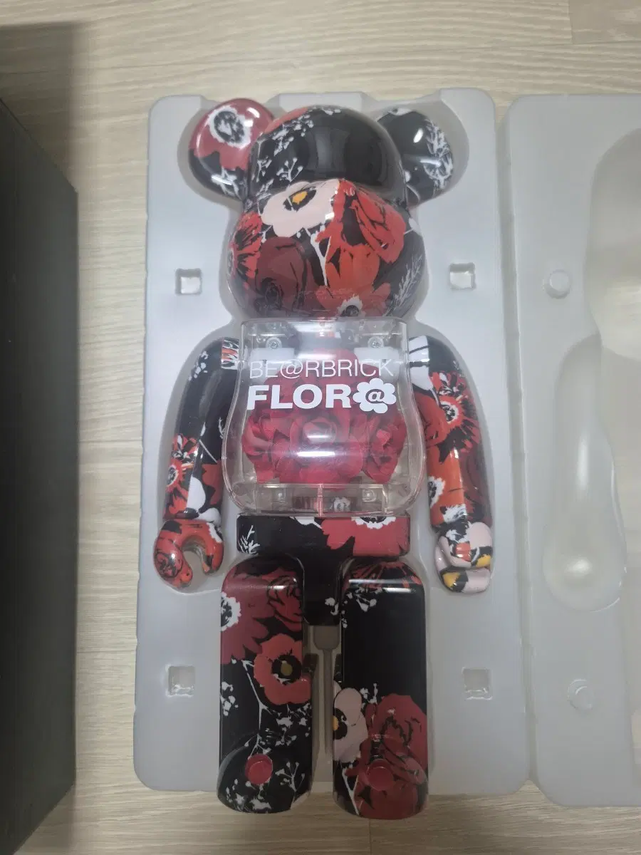 베어브릭 flower 400%