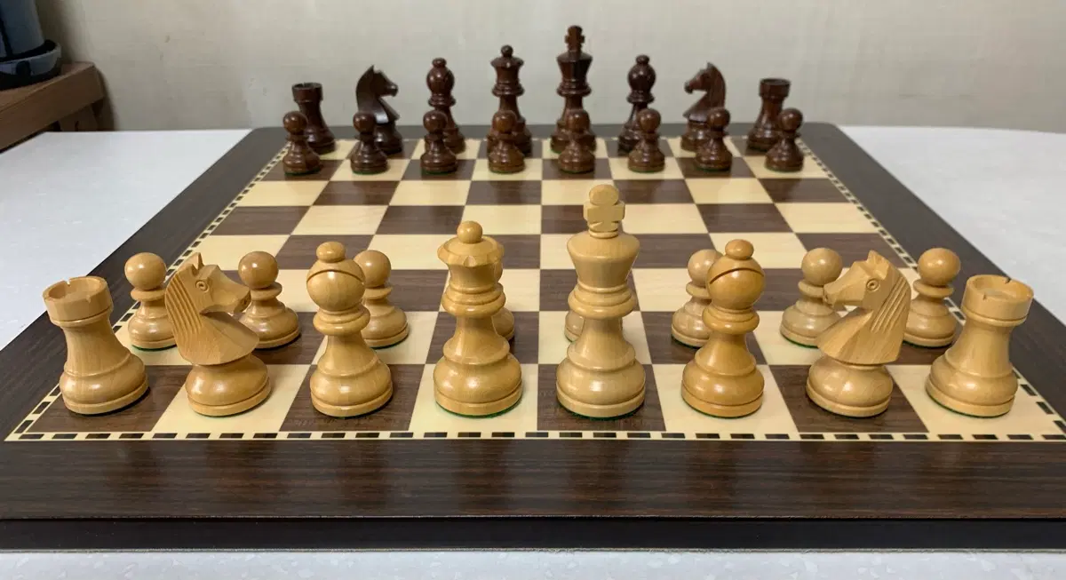 Royal Chess Mall 체스 세트 | 중량 원목 Staunton 기물 + 40cm 체스판