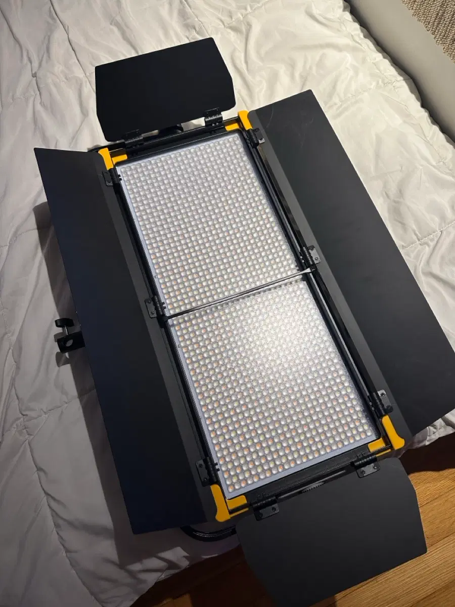 고독스 LD150R RGB컬러 패널라이트 조명