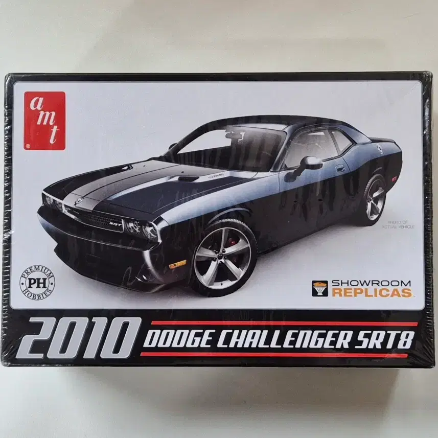 AMT 1/25 '2010 닷지 챌린저 SRT8