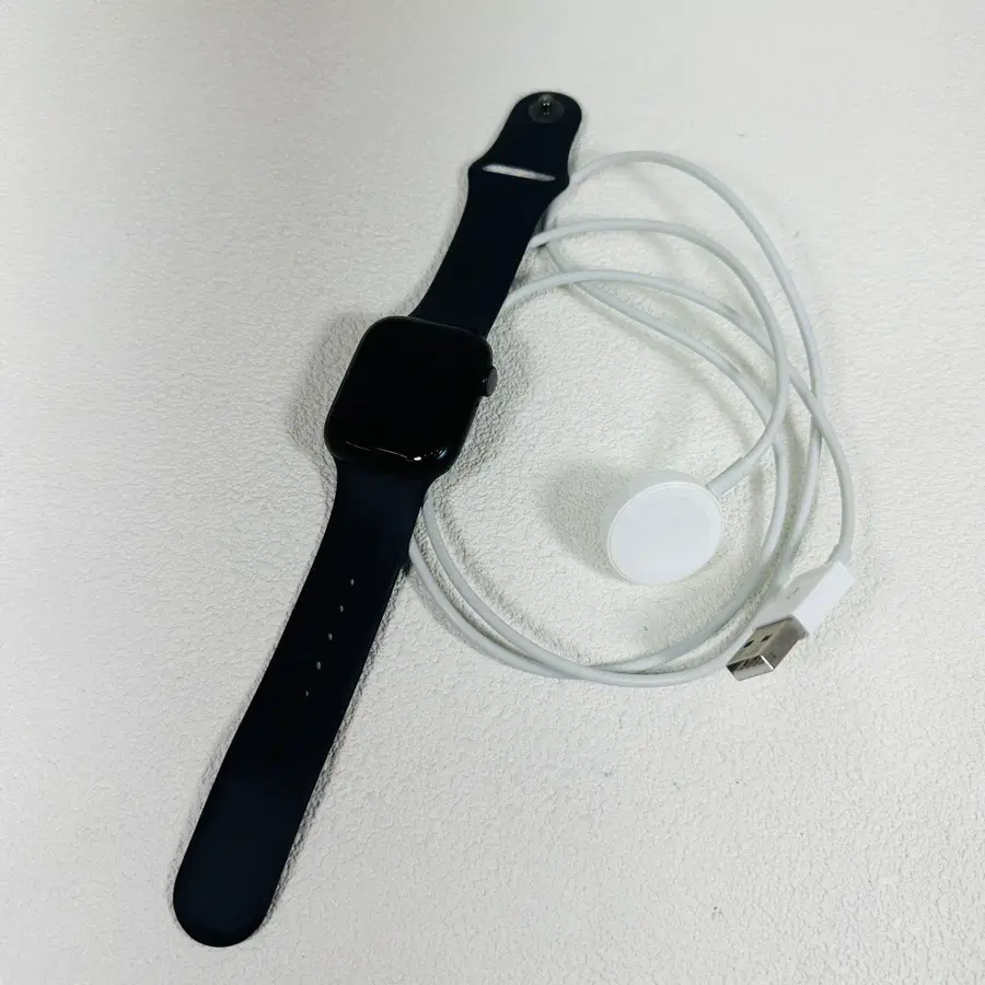 애플워치8 41MM 블랙색상 외관S급 깨끗!