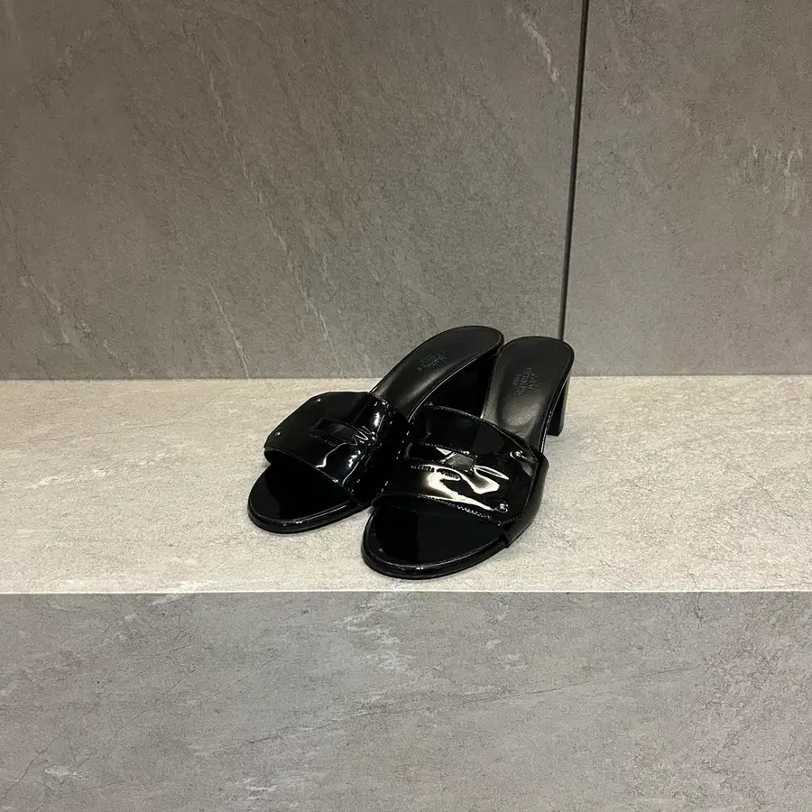 에르메스 페이던트 뷰 힐 샌들