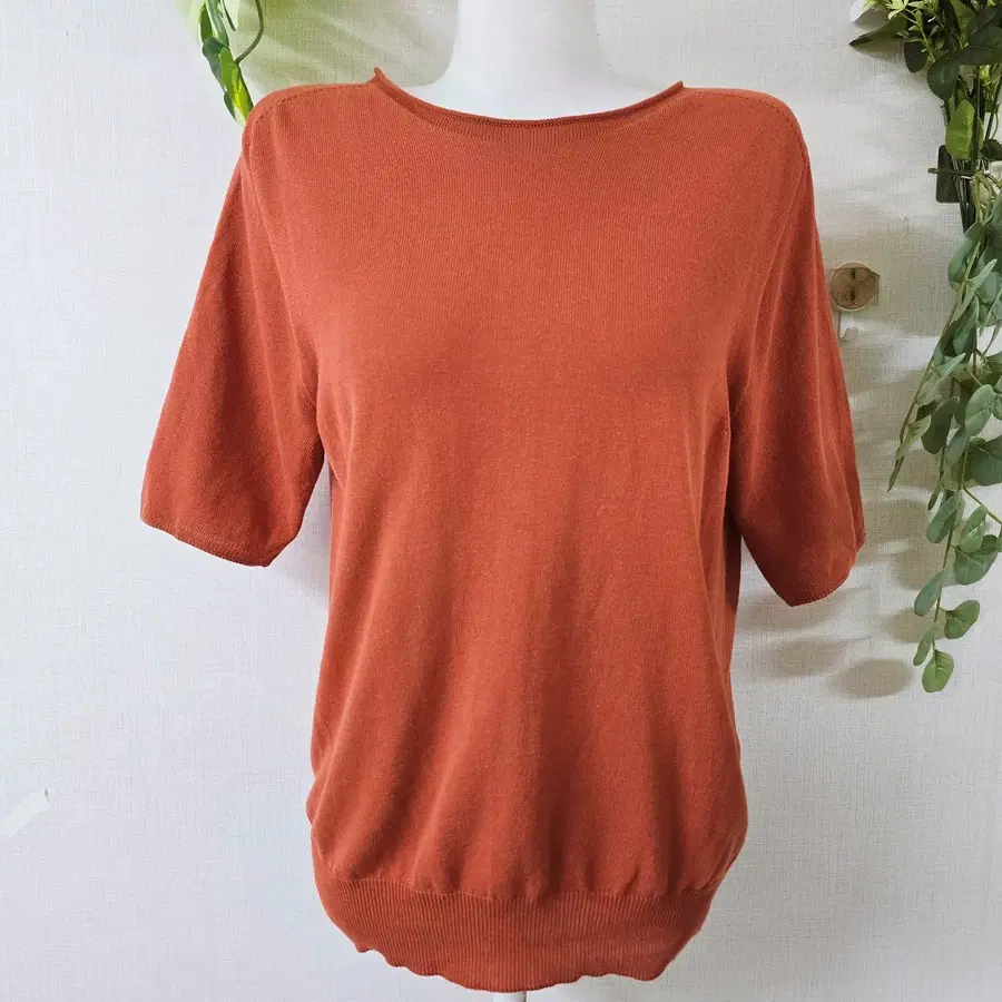 BCBG 21ss 롤링보트넥 니트 66 브릭