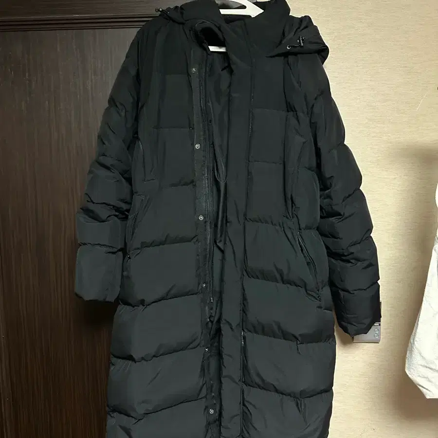 블랙 남여공용 롱패딩 후드롱패딩