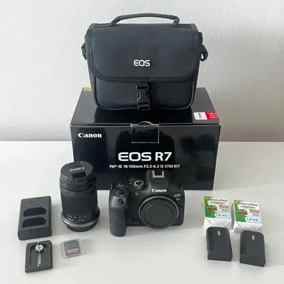 캐논 EOS R7 RF-S 18-150mm STM 렌즈 키트